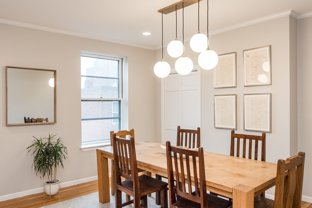 23 Pinckney Street, Unit 4 Boston, MA 02114 - Photo 4 of 13