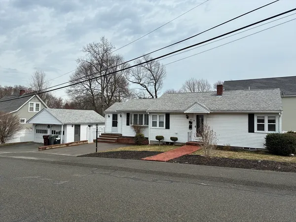 $4,000 | 28 Etna Road, Dedham, MA 02026