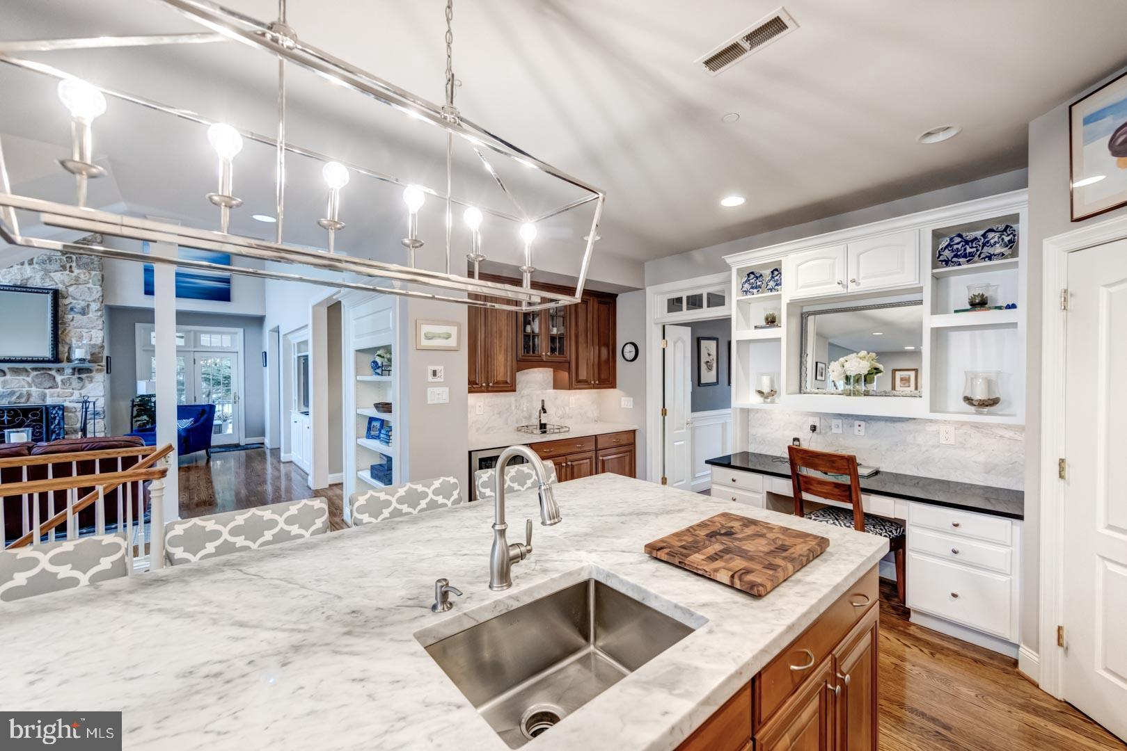 1049 Whitegate Road Wayne, PA 19087 - Photo 12 of 52