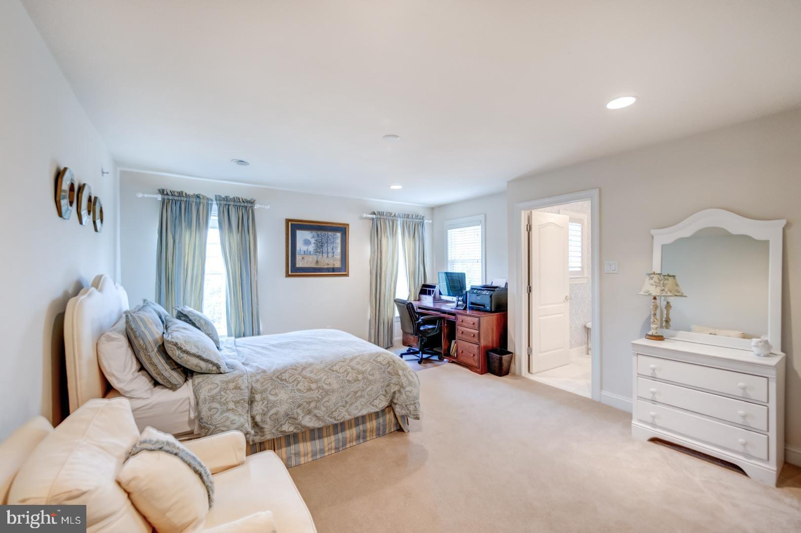 1049 Whitegate Road Wayne, PA 19087 - Photo 35 of 52