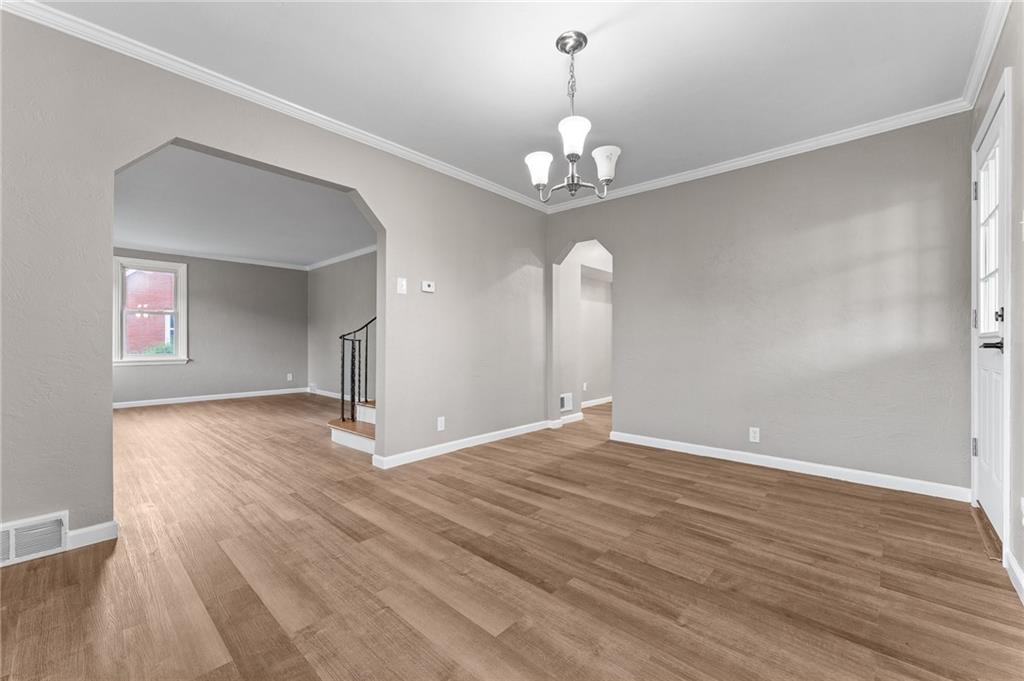 1121 Broughton Road Pittsburgh, PA 15236 - Photo 9 of 27 Gallery Image 9