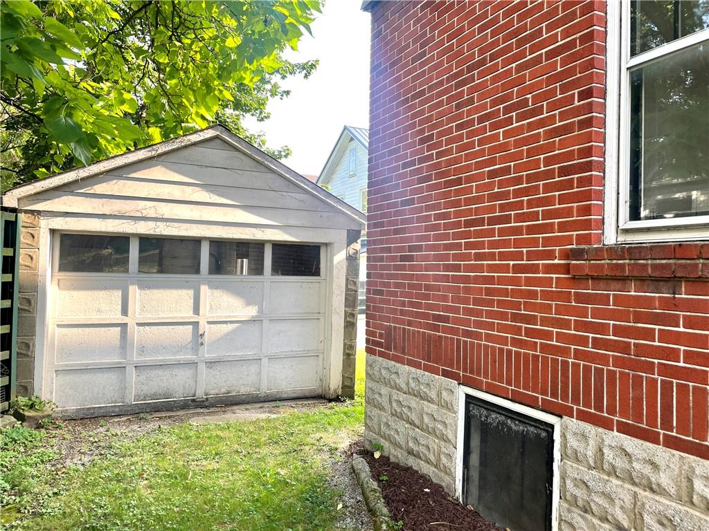 315 Spruce Street Butler, PA 16001 - Photo 37 of 38 a front view of a house with a yard