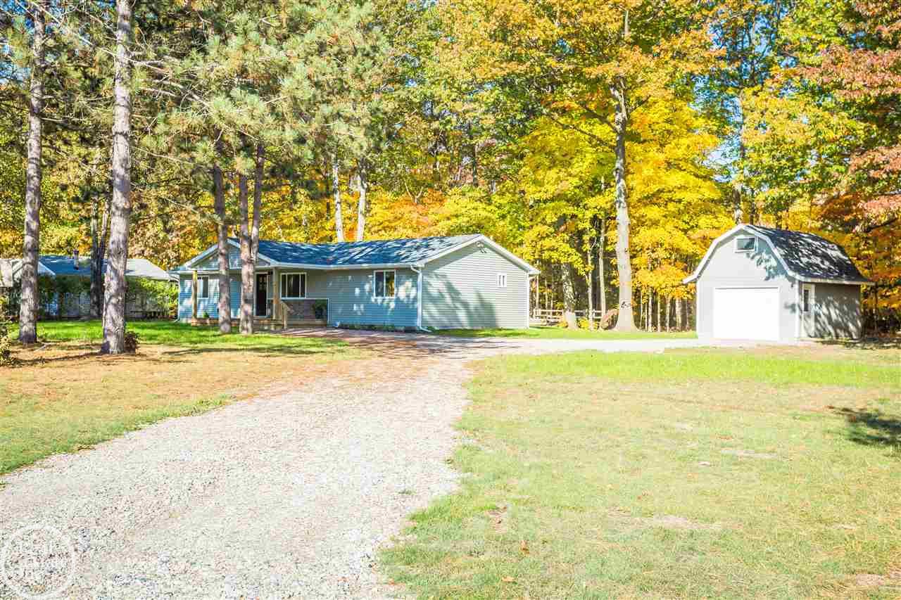 7179 Townsend Road Applegate, MI 48401 - Photo 7 of 77 31398909-6.JPG