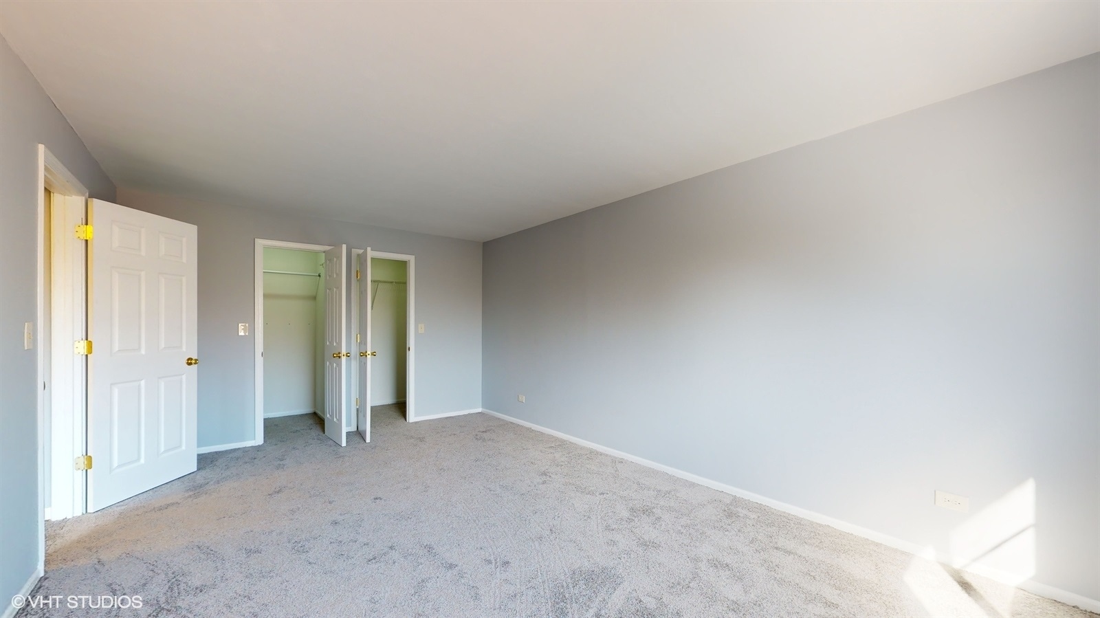 651 South Virginia Road, Unit 326 Crystal Lake, IL 60014 - Photo 14 of 26 a view of an empty room and a window