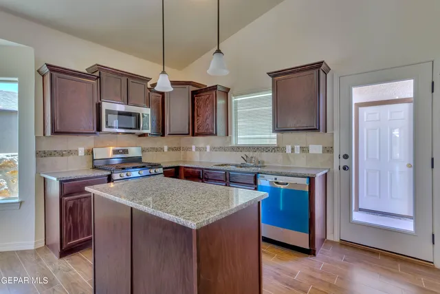 $289,950 | 14345 Tobe Davis, Horizon City, TX 79928