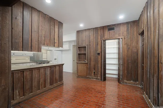 $4,250 | 126 Stanford Drive, San Antonio, TX 78212