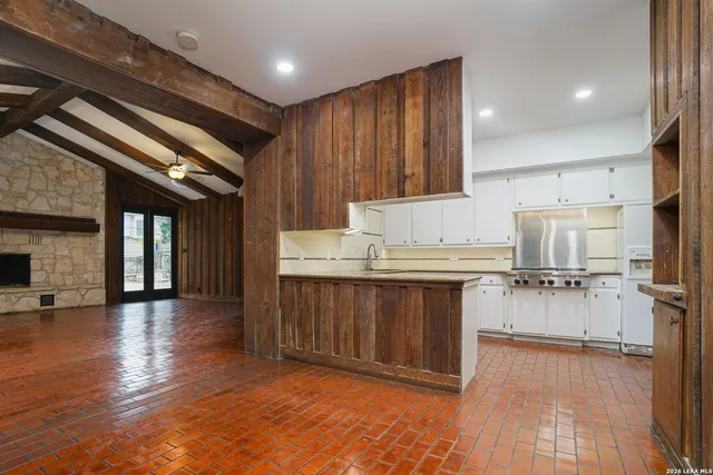 $4,250 | 126 Stanford Drive, San Antonio, TX 78212