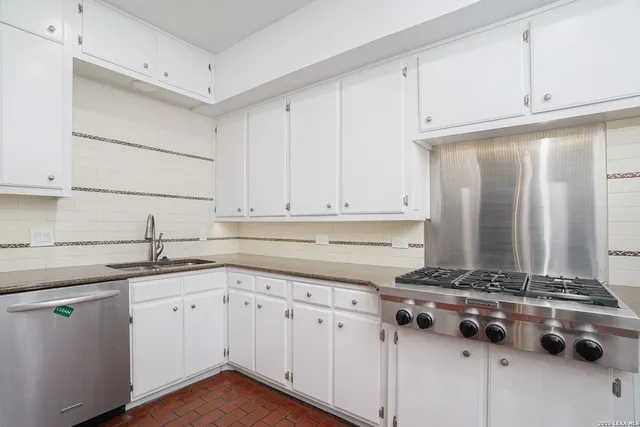 $4,250 | 126 Stanford Drive, San Antonio, TX 78212