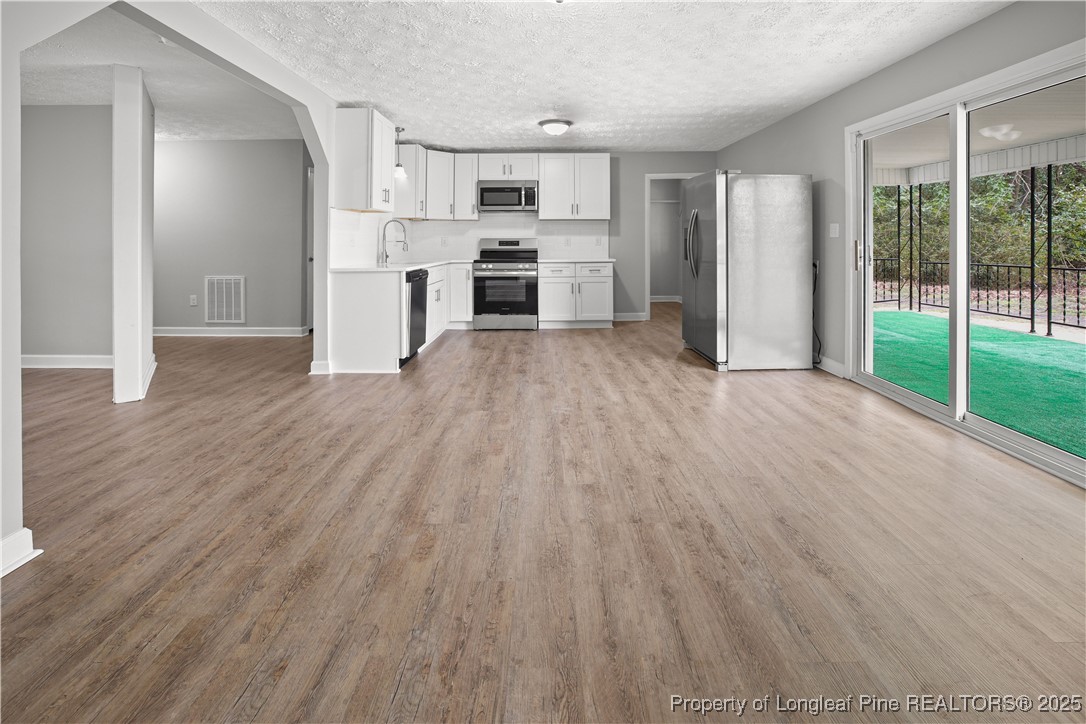 635 Hall Road Roseboro, NC 28382 - Photo 5 of 28 Gallery Image 5
