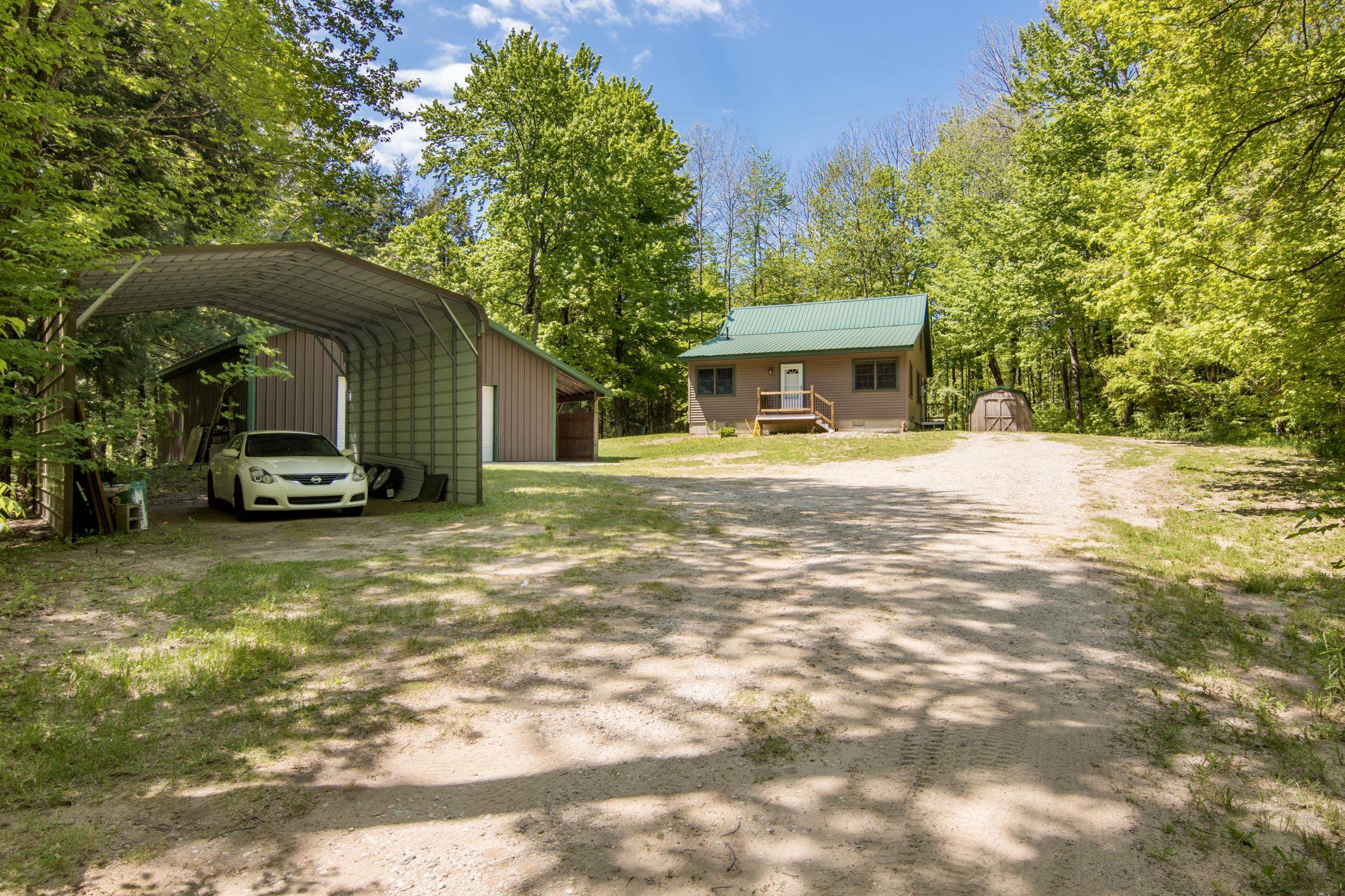 16862 Healy Lake Road Thompsonville, MI 49683 - Photo 4 of 32