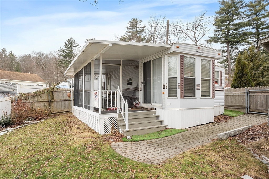 895 Flat Hill Road Lunenburg, MA 01462 - Photo 13 of 28