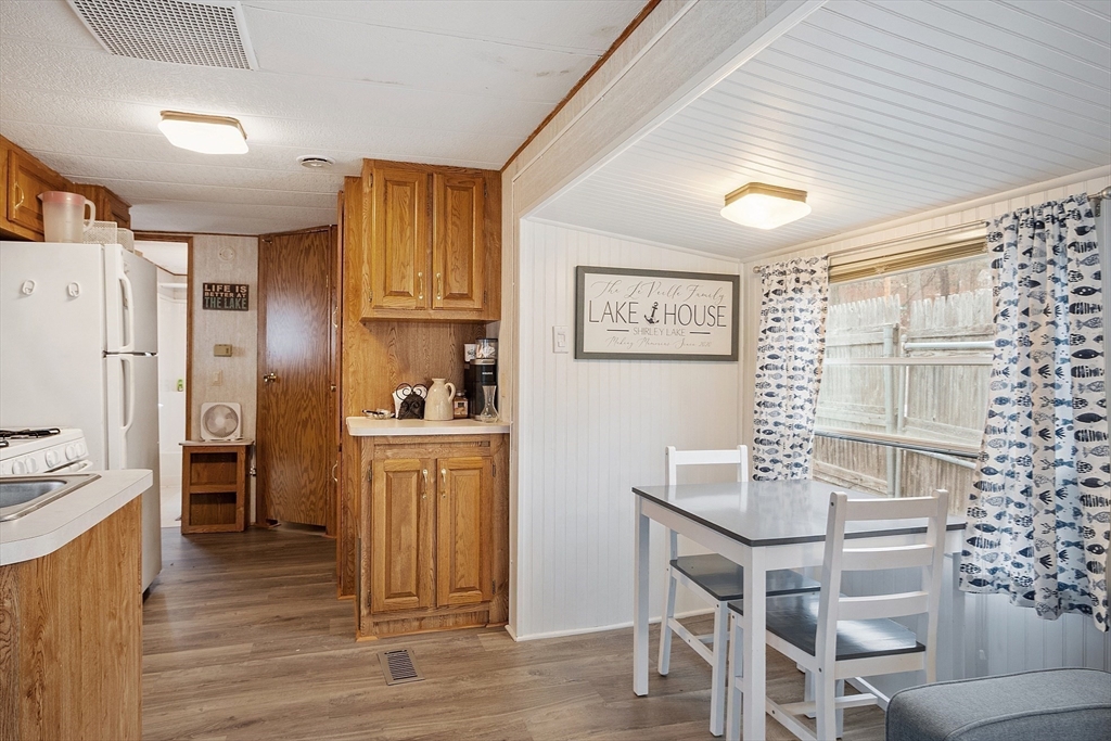 895 Flat Hill Road Lunenburg, MA 01462 - Photo 20 of 28