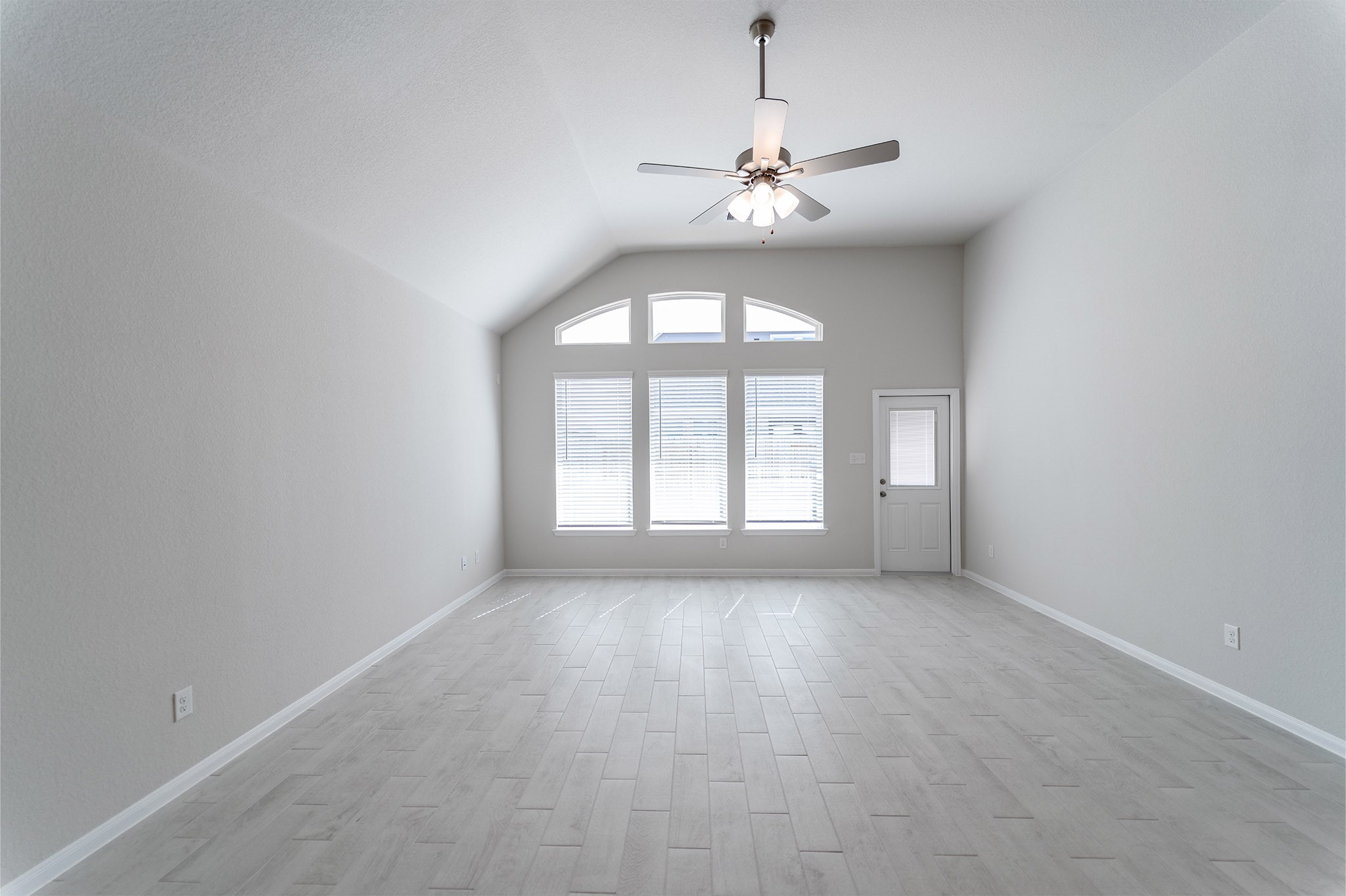 2826 Obsidian Drive Rosharon, TX 77583 - Photo 9 of 18