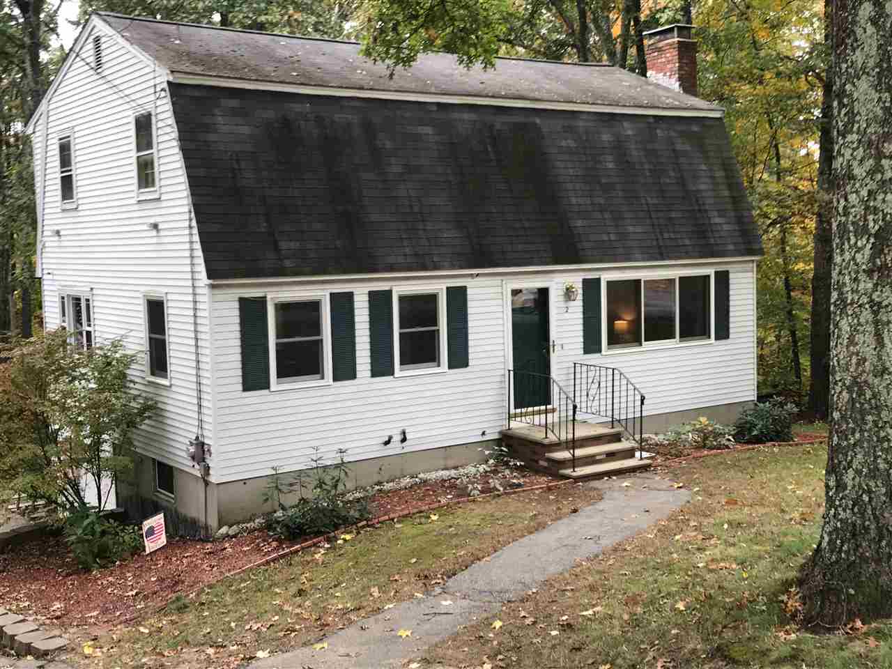2 Thames Road Derry, NH 03038 - Photo 1 of 16