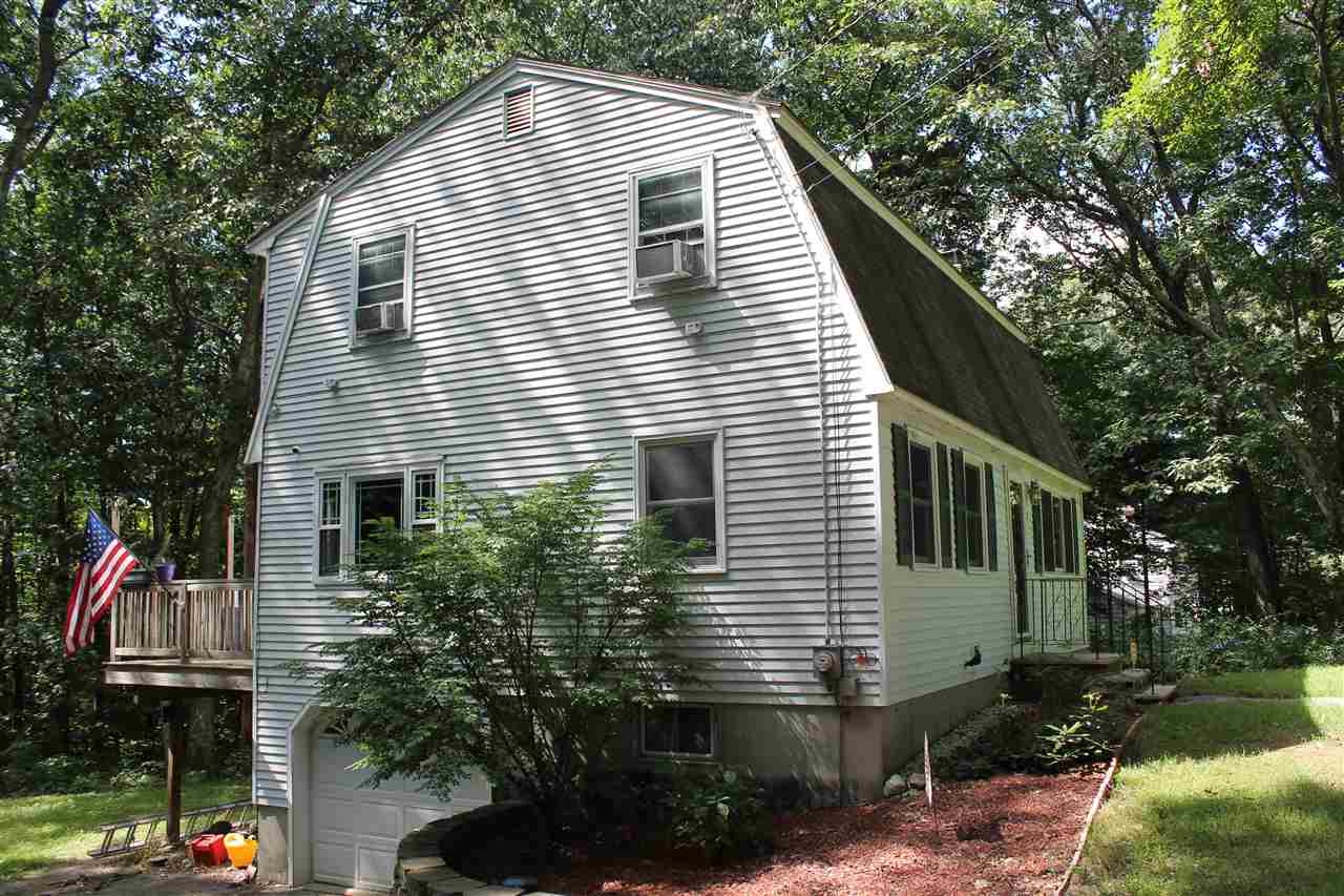 2 Thames Road Derry, NH 03038 - Photo 2 of 16