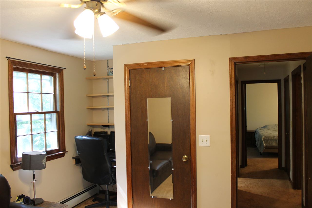 2 Thames Road Derry, NH 03038 - Photo 16 of 16