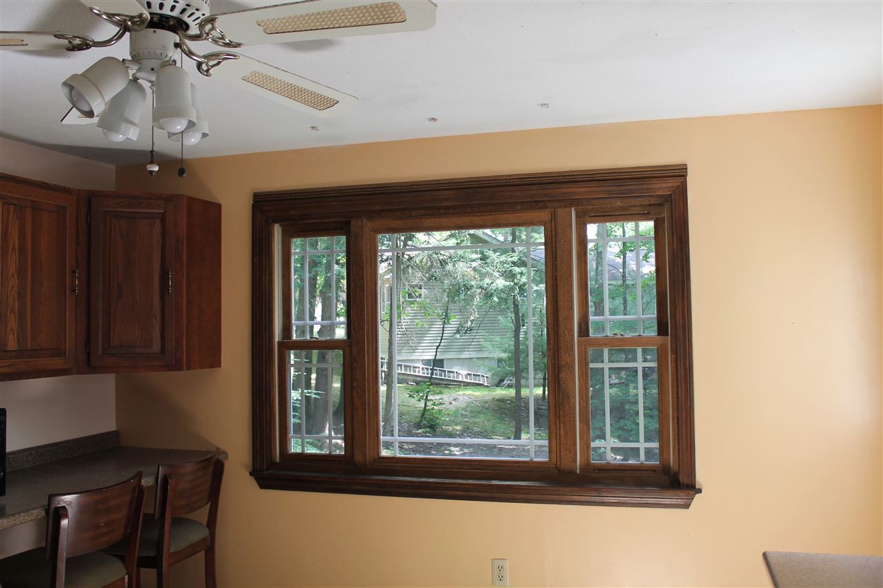 2 Thames Road Derry, NH 03038 - Photo 5 of 16