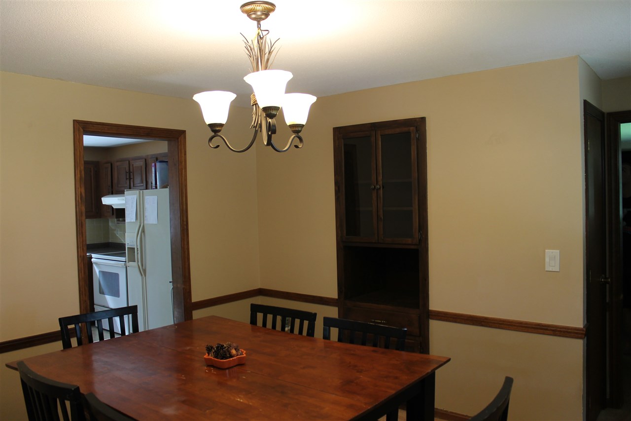 2 Thames Road Derry, NH 03038 - Photo 6 of 16