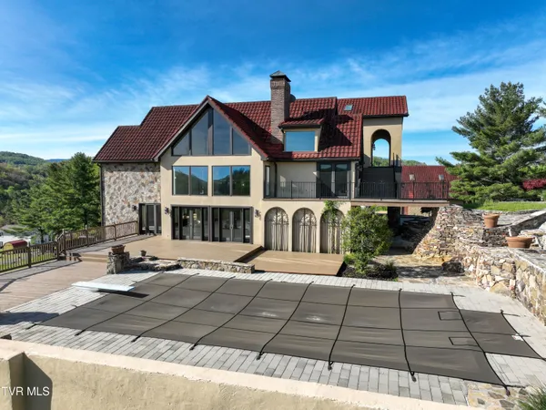 $1,199,999 | 541 Plantation Drive, Richlands, VA 24641