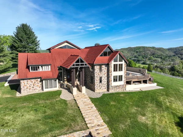 $1,199,999 | 541 Plantation Drive, Richlands, VA 24641