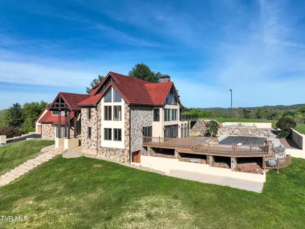 $1,199,999 | 541 Plantation Drive, Richlands, VA 24641