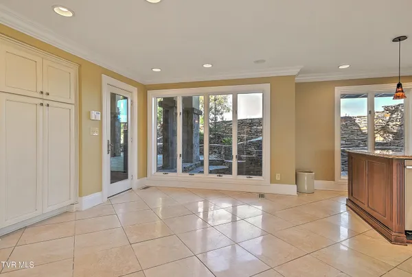 $1,199,999 | 541 Plantation Drive, Richlands, VA 24641