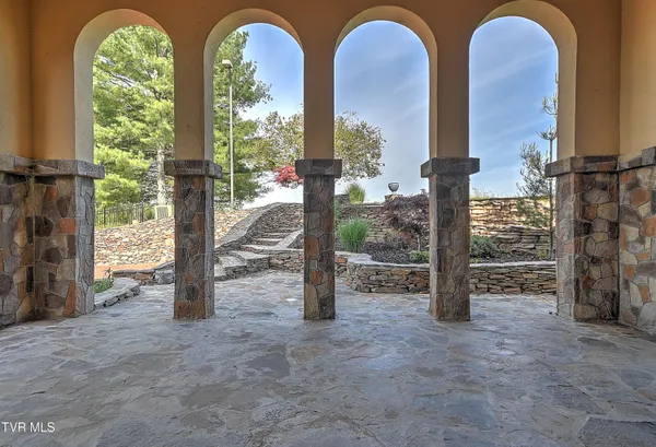 $1,199,999 | 541 Plantation Drive, Richlands, VA 24641