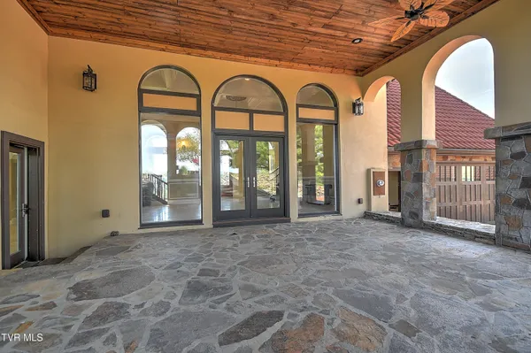 $1,199,999 | 541 Plantation Drive, Richlands, VA 24641