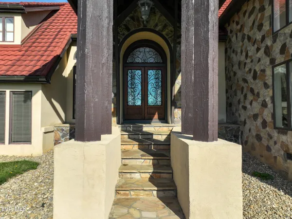 $1,199,999 | 541 Plantation Drive, Richlands, VA 24641