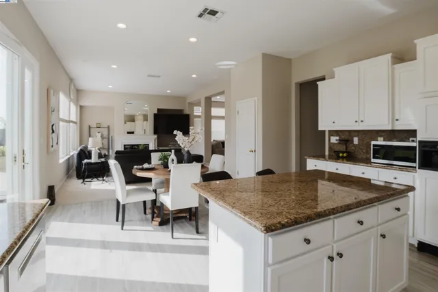 $2,098,888 | 25657 Crestfield Drive, Castro Valley, CA 94552