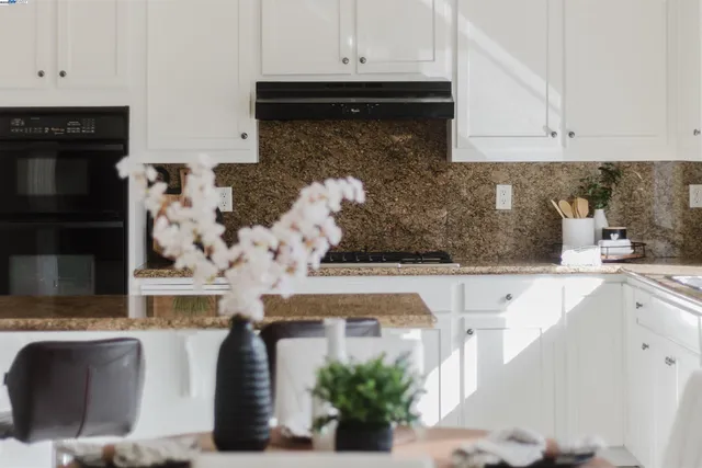 $2,098,888 | 25657 Crestfield Drive, Castro Valley, CA 94552