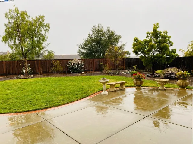 $2,098,888 | 25657 Crestfield Drive, Castro Valley, CA 94552