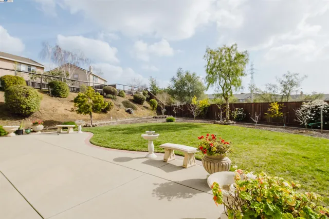 $2,098,888 | 25657 Crestfield Drive, Castro Valley, CA 94552