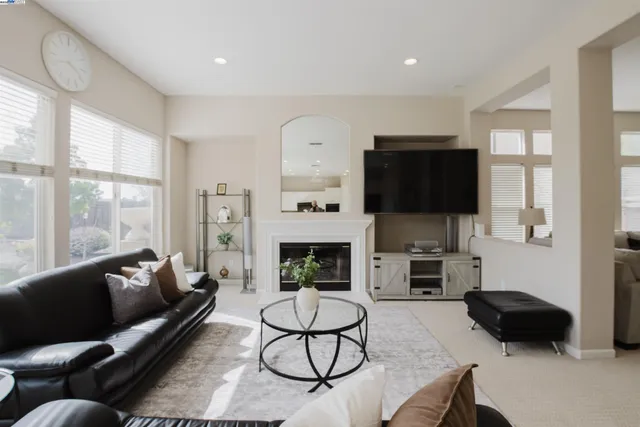 $2,098,888 | 25657 Crestfield Drive, Castro Valley, CA 94552