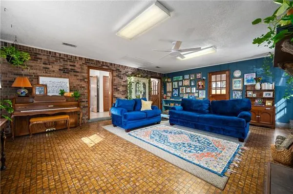 $235,000 | 2834 Military Highway, Pineville, LA 71360