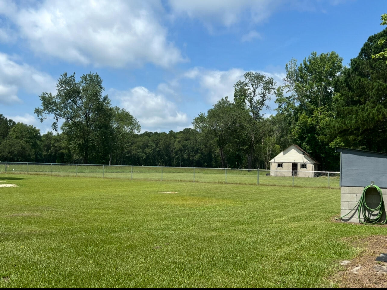 1775 Old Gilliard Road Ridgeville, SC 29472 - Photo 6 of 24 IMG_0914