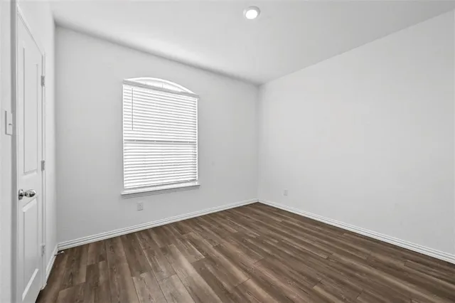 $359,900 | 5025 Salinger Drive, Aubrey, TX 76227