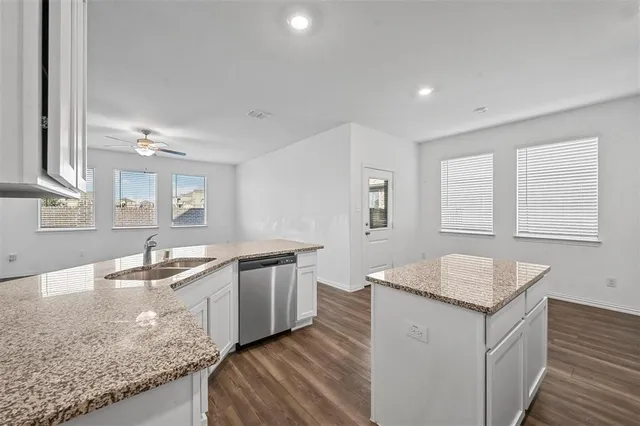 $359,900 | 5025 Salinger Drive, Aubrey, TX 76227