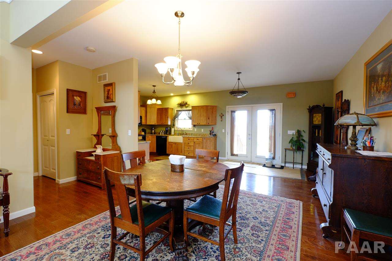 6502 North Wiley Road Elmwood, IL 61529 - Photo 11 of 36 Gallery Image 11