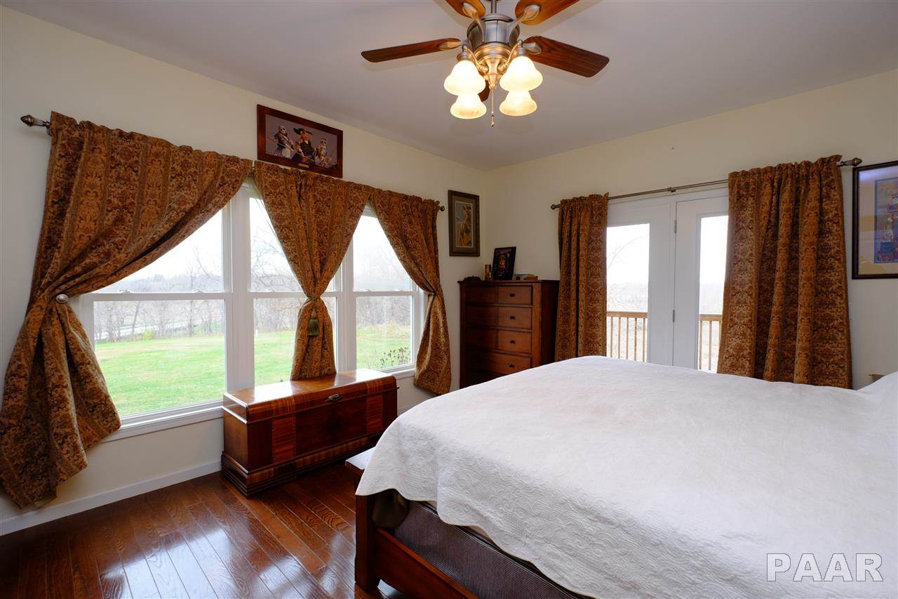 6502 North Wiley Road Elmwood, IL 61529 - Photo 16 of 36 Gallery Image 16