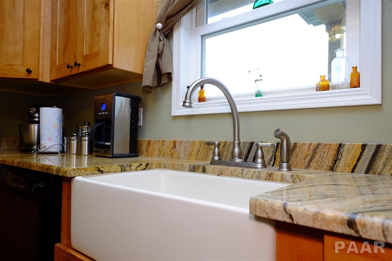6502 North Wiley Road Elmwood, IL 61529 - Photo 3 of 36 Gallery Image 3