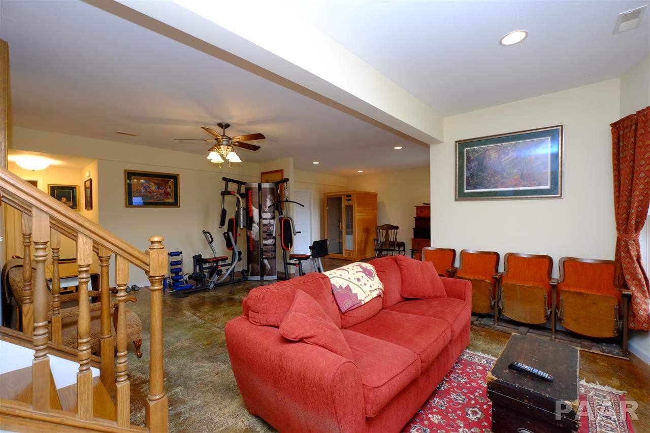 6502 North Wiley Road Elmwood, IL 61529 - Photo 22 of 36 Gallery Image 22
