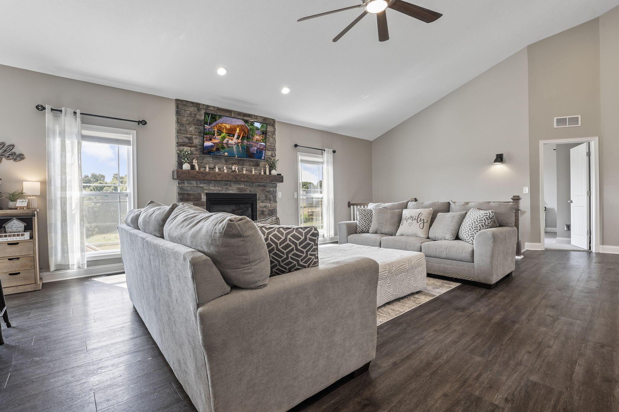 9559 Walnut Dowler Road Logan, OH 43138 - Photo 16 of 69 Great Room