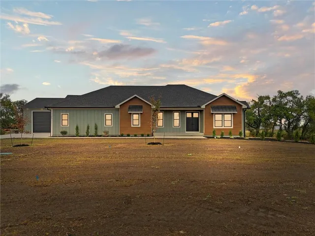 $1,299,000 | 17891 158th Street, Basehor, KS 66007