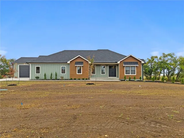 $1,299,000 | 17891 158th Street, Basehor, KS 66007