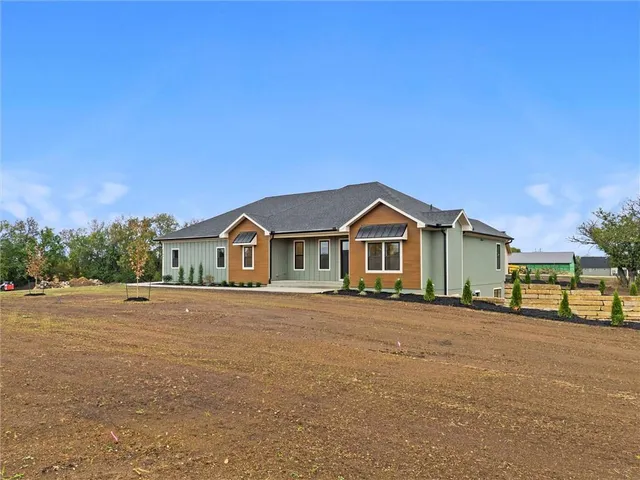 $1,299,000 | 17891 158th Street, Basehor, KS 66007