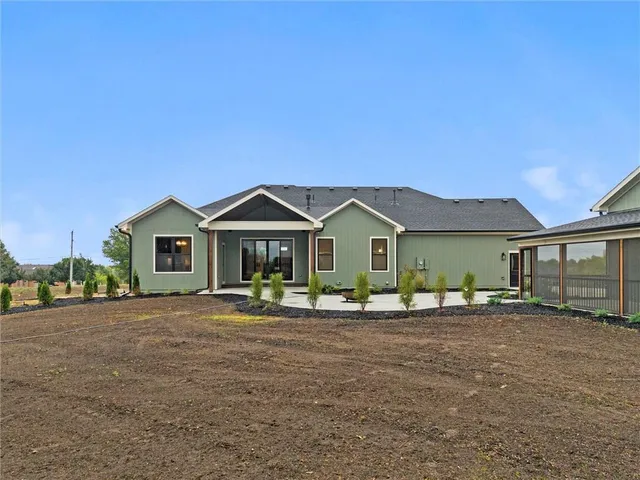 $1,299,000 | 17891 158th Street, Basehor, KS 66007