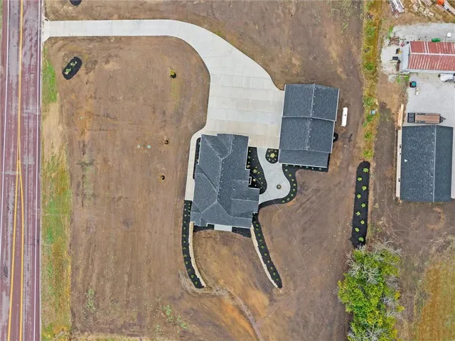 $1,299,000 | 17891 158th Street, Basehor, KS 66007