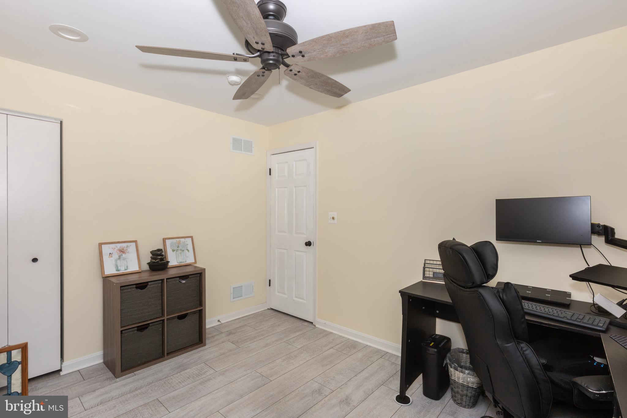 213 Roth Avenue Taneytown, MD 21787 - Photo 23 of 45