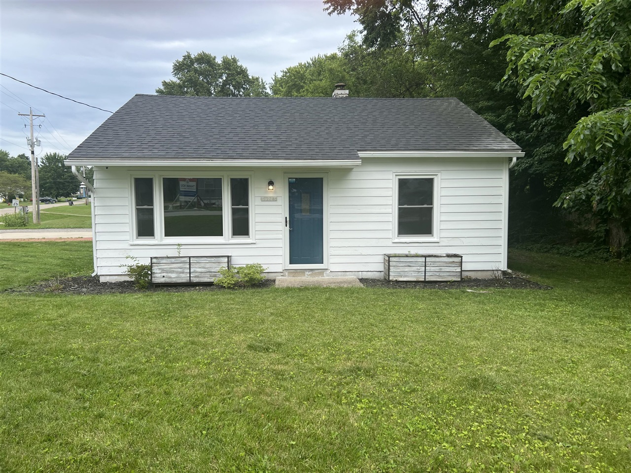 69225 Section Street Edwardsburg, MI 49112 - Photo 4 of 15